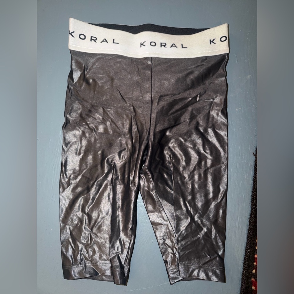 Koral Shiny Gray Leggings bike shorts